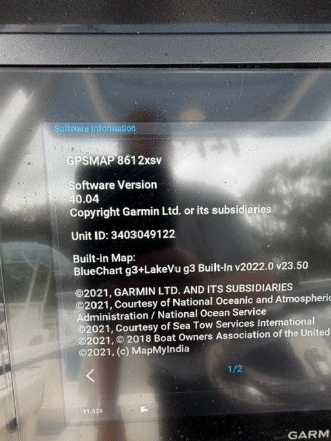 Slide: The Image of Robalo R230 Center Console 2022 - 8