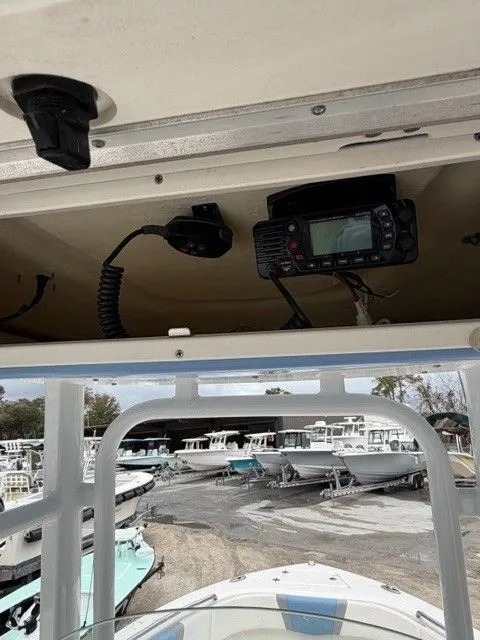 Slide: The Image of Robalo R230 Center Console 2022 - 9