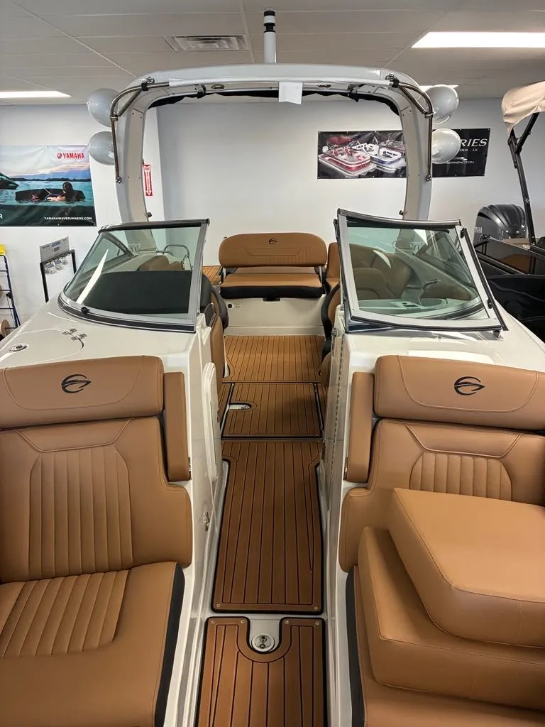 Slide: The Image of Crownline Boats 288 SS 2026 - 4