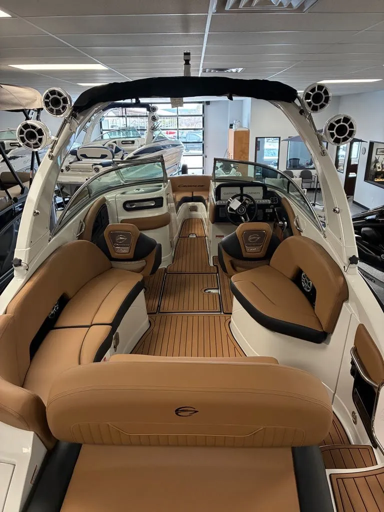 Slide: The Image of Crownline Boats 288 SS 2026 - 6
