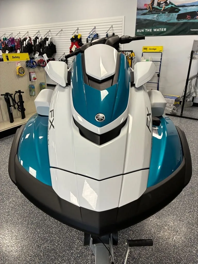 Slide: The Image of Yamaha FX Cruiser H.O. w/Audio 2026 - 2