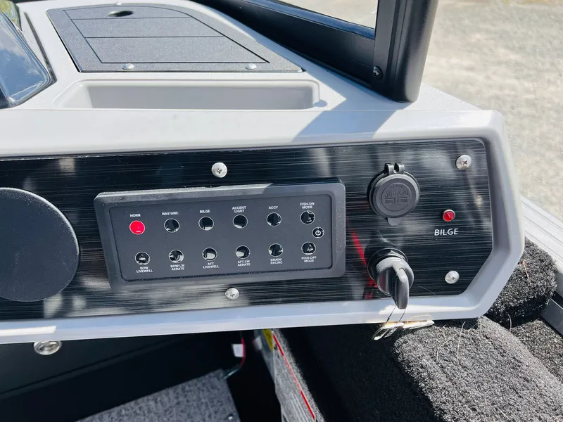 Slide: The Image of Control panel of Starcraft Delta 178 DC boat, year 2026. - 32