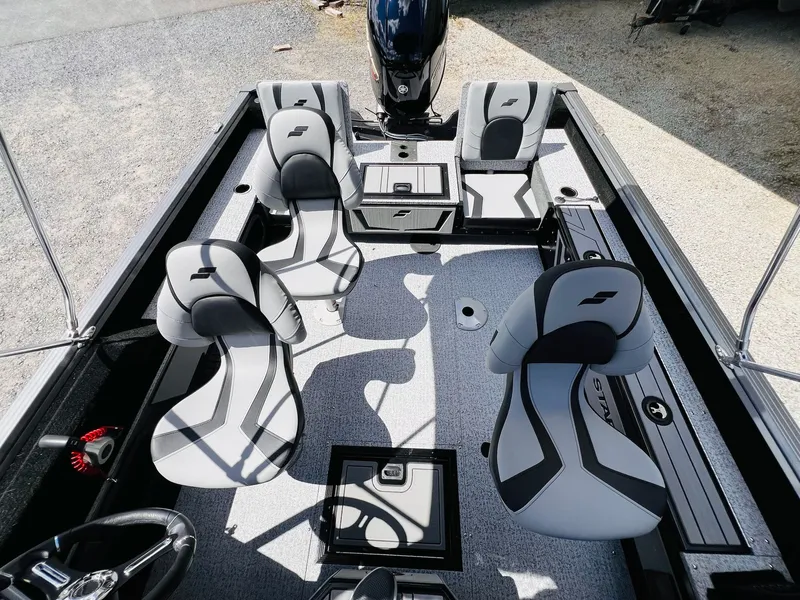 Slide: The Image of Interior of 2026 Starcraft Delta 178 DC boat. - 36