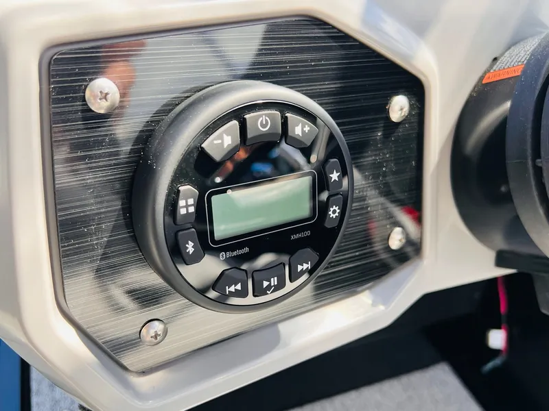 Slide: The Image of Starcraft Delta 178 DC 2026 boat console with Bluetooth control. - 7