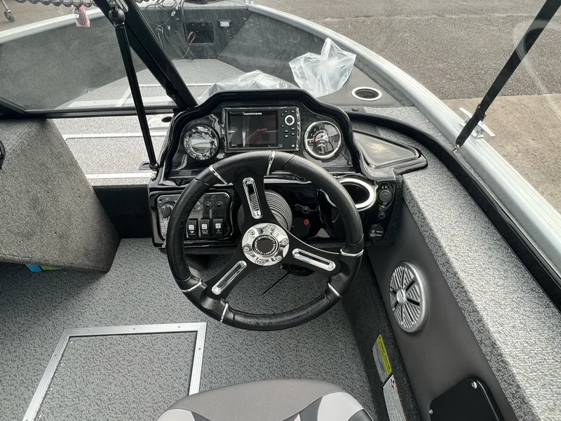 Slide: The Image of Interior view of Starweld Fusion Pro 18 DC boat, year 2026. - 22