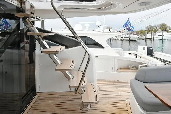 Slide: The Image of Princess S65 Sportbridge 2017 - 9