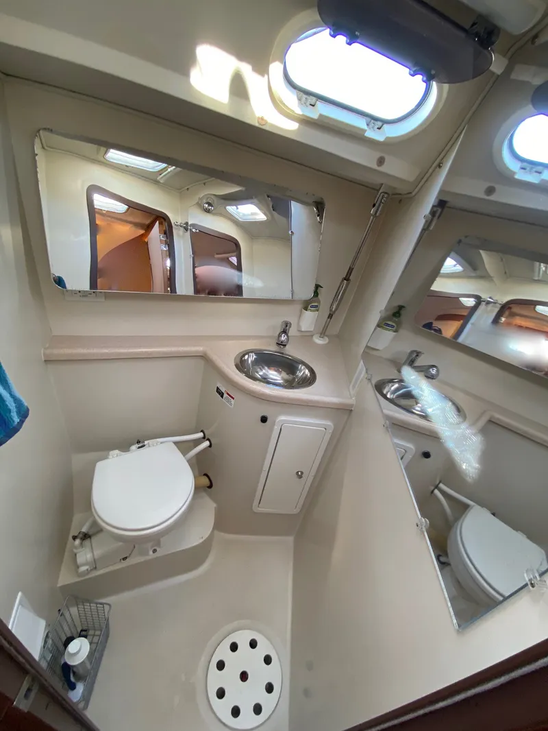 Slide: The Image of Catalina 400 MkII 2004 - 11