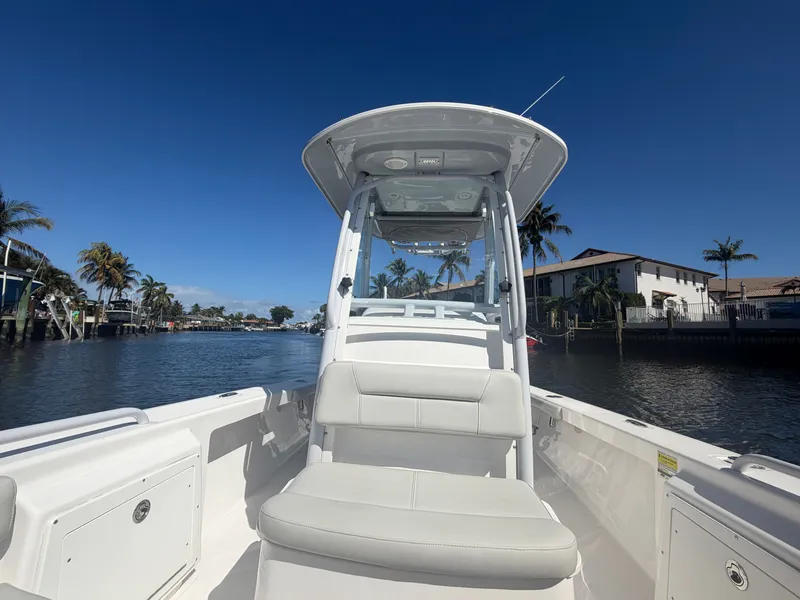 Slide: The Image of Everglades 243 Center Console 2023 - 15