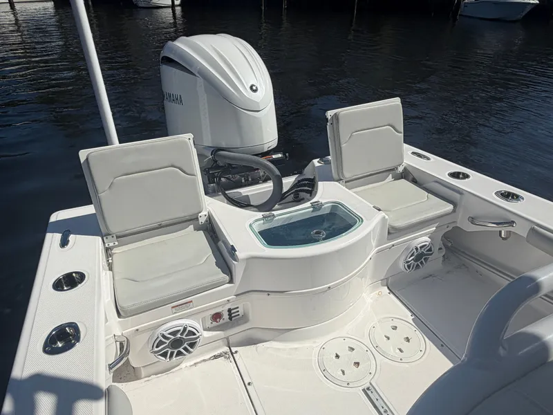 Slide: The Image of Interior view of 2023 Everglades 243 Center Console boat. - 7