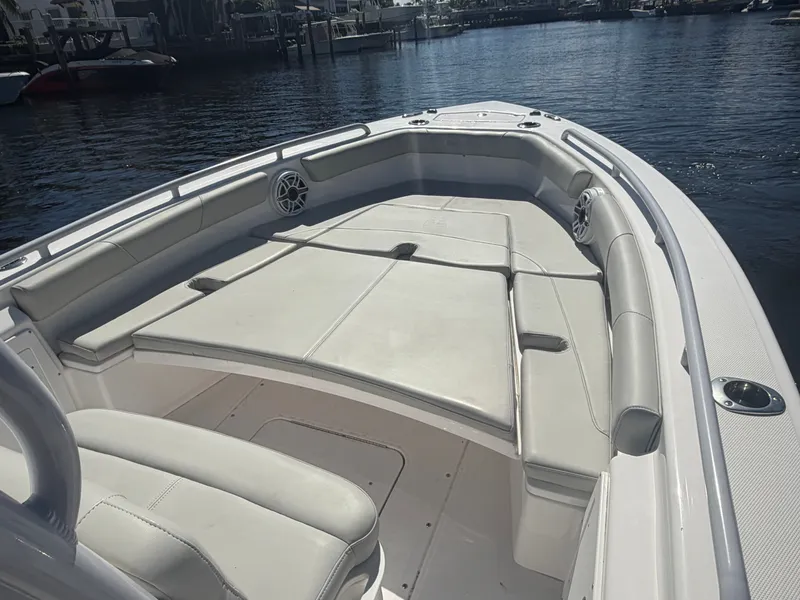 Slide: The Image of Interior view of 2023 Everglades 243 Center Console boat. - 9