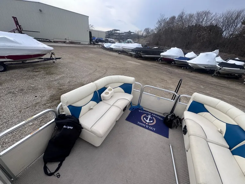 Slide: The Image of Godfrey SW2186 RE 2008 - 10