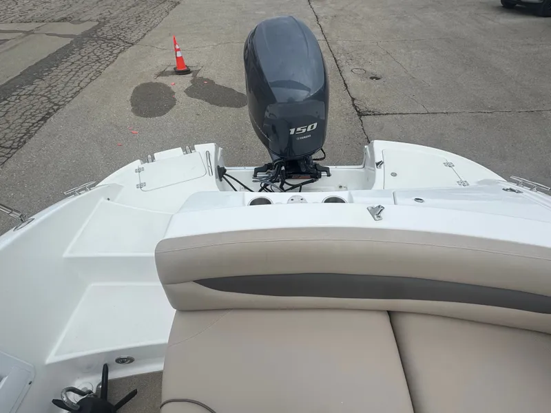 Slide: The Image of Hurricane SS203-OB 2013 boat with Yamaha 150 HP outboard motor. - 16