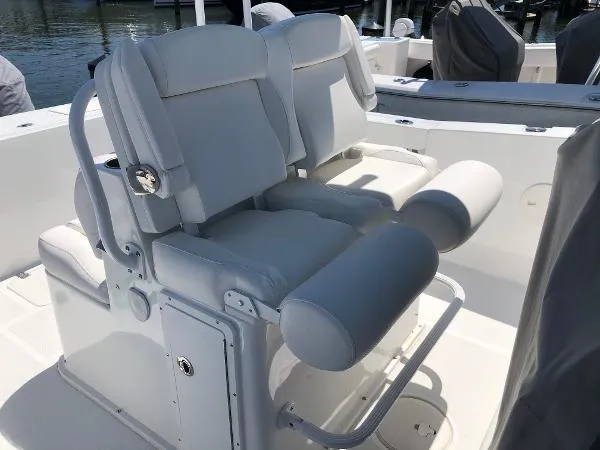 Slide: The Image of Sea Hunt Gamefish 27 Coffin Box 2019 - 3