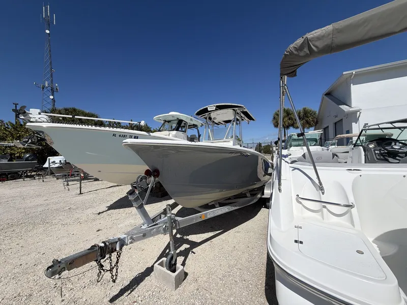 Slide: The Image of Sea Hunt 211 Ultra 2019 - 3