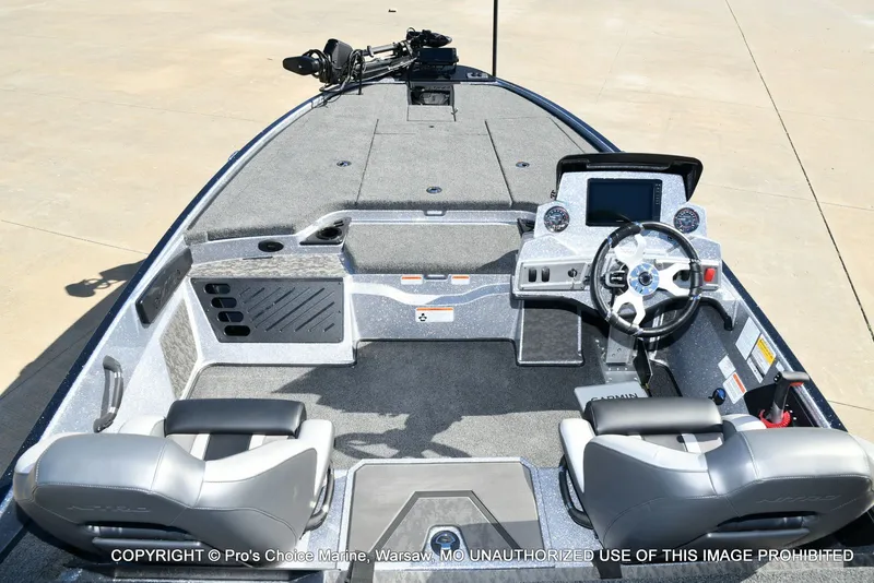 Slide: The Image of Interior view of 2026 Nitro Z19 XL Pro boat. - 10