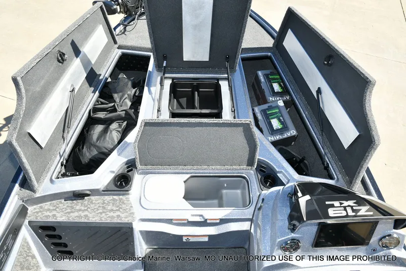Slide: The Image of Interior view of 2026 Nitro Z19 XL Pro with storage compartments. - 11