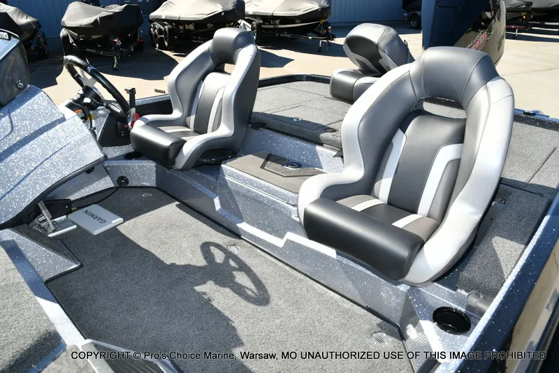 Slide: The Image of Interior of 2026 Nitro Z19 XL Pro with two seats. - 16