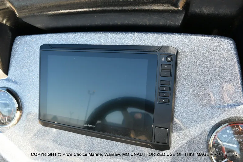 Slide: The Image of Garmin display on Nitro Z19 XL Pro 2026 dashboard. - 36