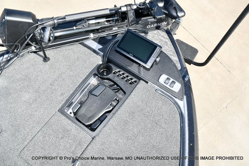 Slide: The Image of 2026 Nitro Z19 XL Pro boat with Garmin technology. - 47