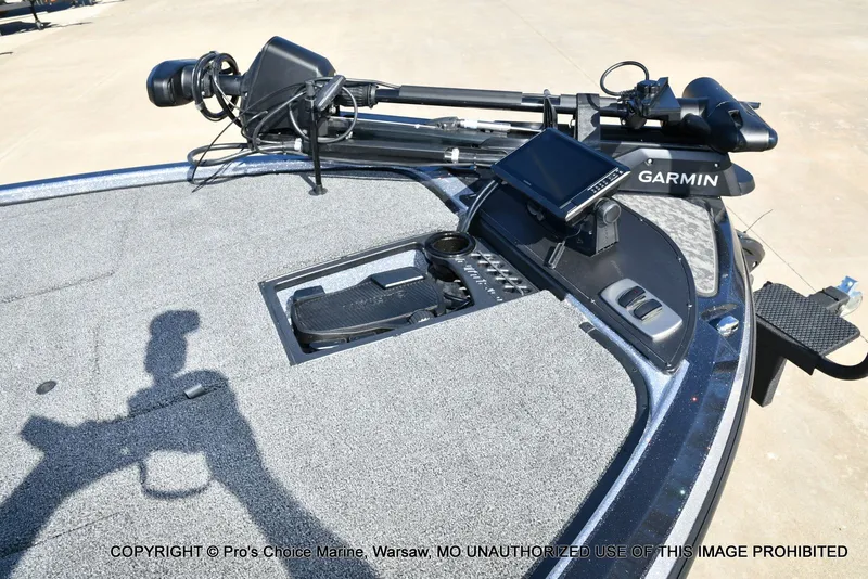 Slide: The Image of 2026 Nitro Z19 XL Pro with Garmin technology on deck. - 5