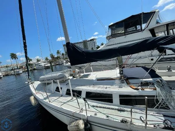 Slide: The Image of Catalina 36 MK I 1984 - 10