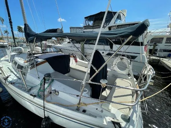 Slide: The Image of Catalina 36 MK I 1984 - 11