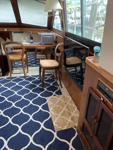 Slide: The Image of Hatteras 40 Motor Yacht 1989 - 5