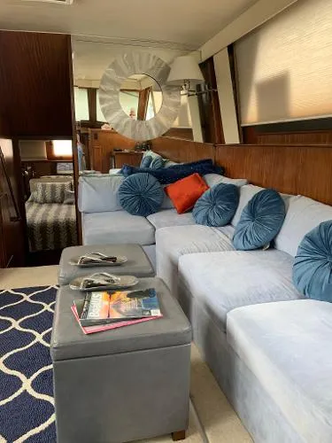 Slide: The Image of Hatteras 40 Motor Yacht 1989 - 8