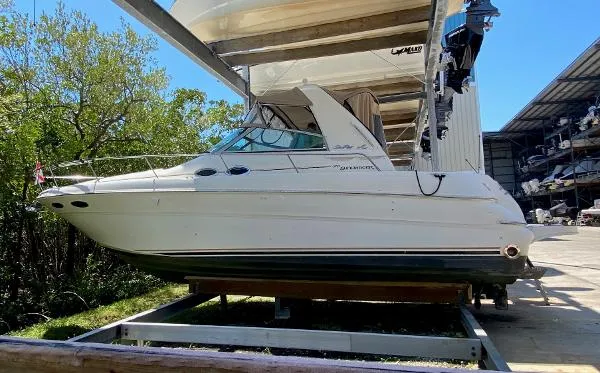 Slide: The Image of Sea Ray Sundancer 310 2000 - 0