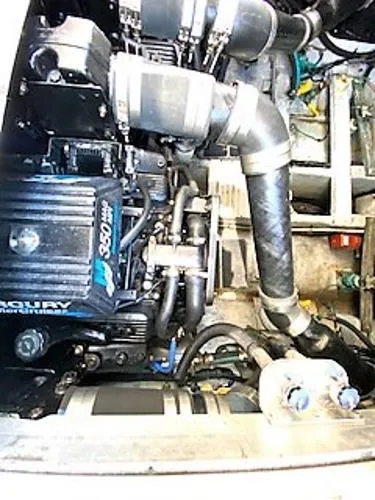 Slide: The Image of Sea Ray Sundancer 310 2000 - 11