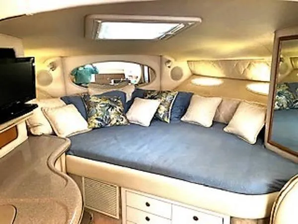 Slide: The Image of Sea Ray Sundancer 310 2000 - 5