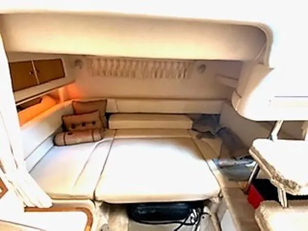 Slide: The Image of Sea Ray Sundancer 310 2000 - 8