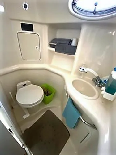 Slide: The Image of Sea Ray Sundancer 310 2000 - 9