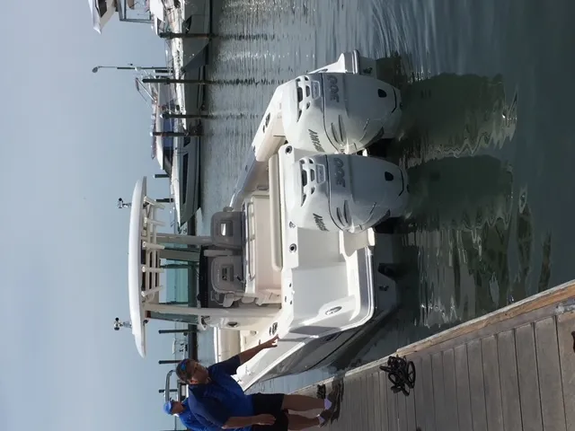 Slide: The Image of Boston Whaler 28 Outrage 2017 - 6