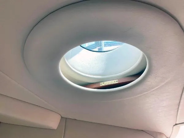 Slide: The Image of Sea Ray 410 Sundancer 2001 - 11