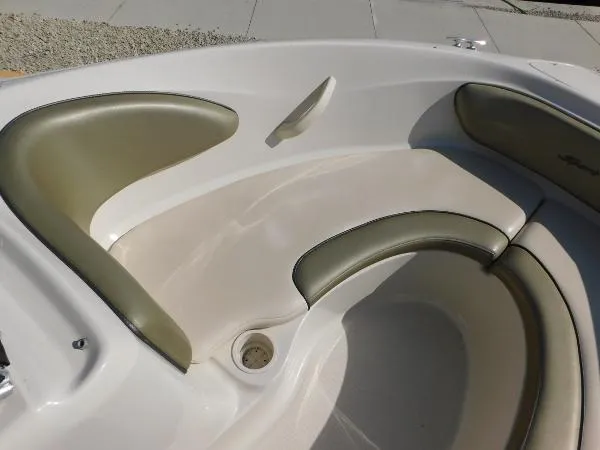 Slide: The Image of Sea Ray 200 Sport 2004 - 11