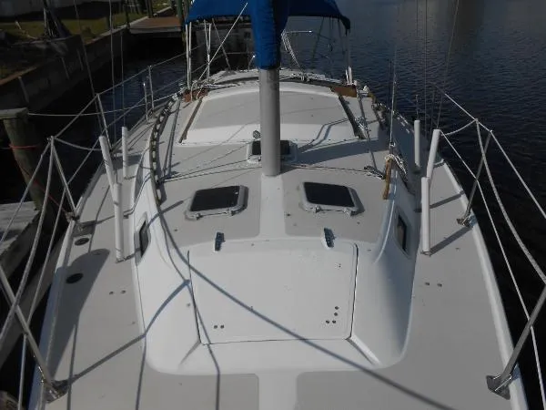 Slide: The Image of Catalina 30 1987 - 3