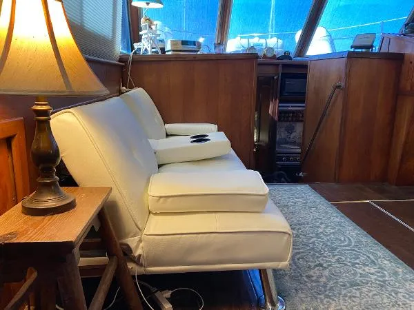 Slide: The Image of Hatteras Double Cabin Motor Yacht 1973 - 6