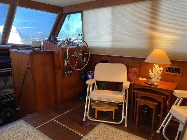 Slide: The Image of Hatteras Double Cabin Motor Yacht 1973 - 7