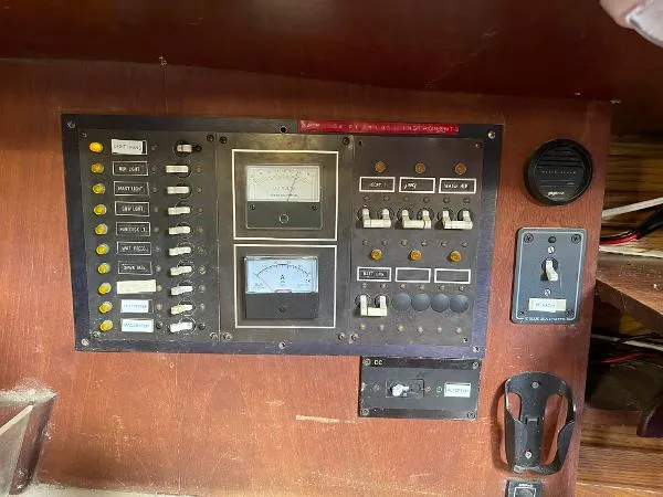 Slide: The Image of Morgan 384 1984 - 8