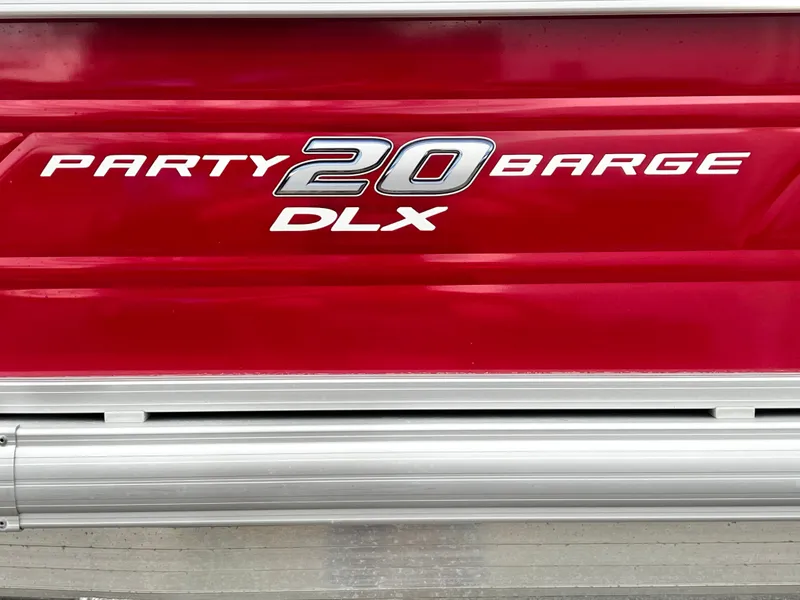Slide: The Image of Red Sun Tracker 20' PARTY BARGE DLX boat, 2024 model. - 26