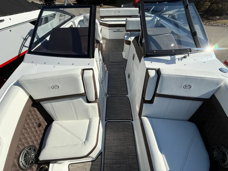 Slide: The Image of Cobalt R6 2026 - 1100