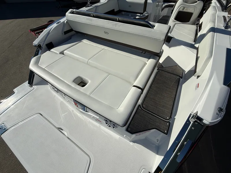 Slide: The Image of Cobalt R6 2026 - 1126