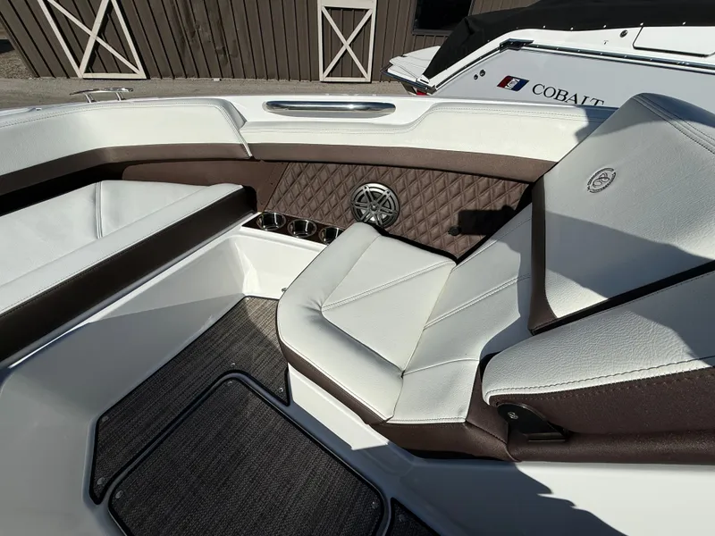 Slide: The Image of Cobalt R6 2026 - 1268