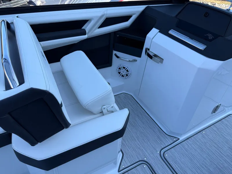 Slide: The Image of Cobalt R6 Surf 2026 - 1042