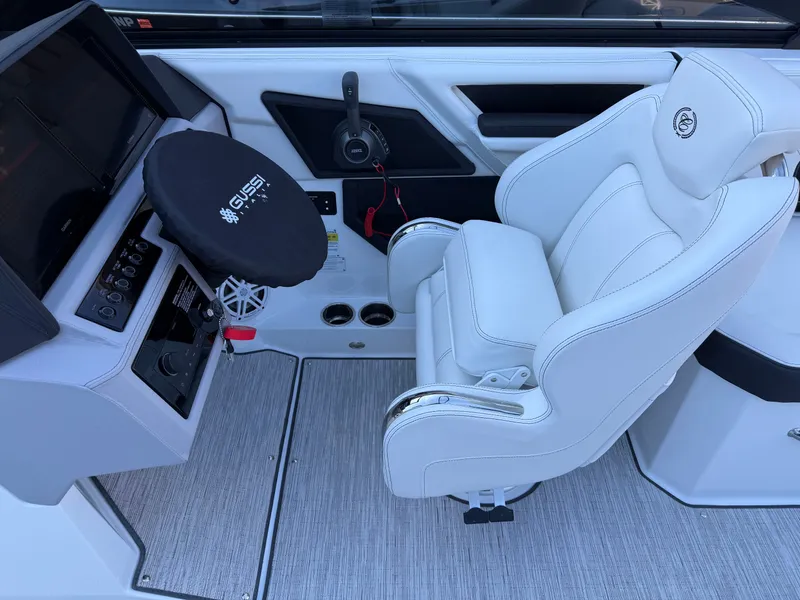 Slide: The Image of Cobalt R6 Surf 2026 - 1047