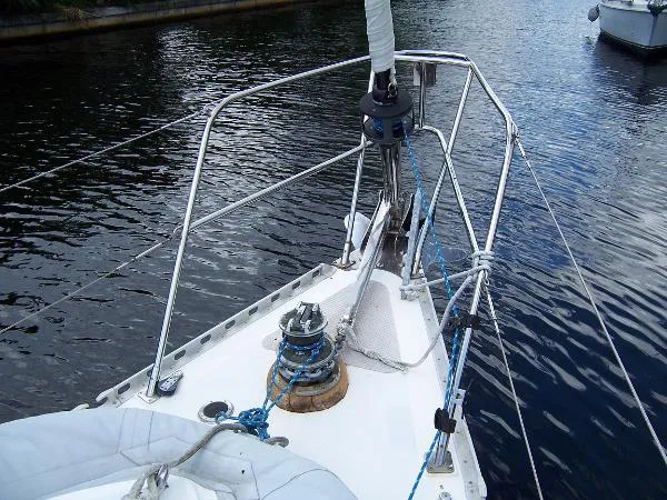 Slide: The Image of Hylas 44 Center Cockpit Sloop 1987 - 10