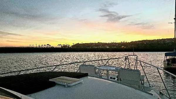 Slide: The Image of Ocean Yachts CMY 1990 - 3