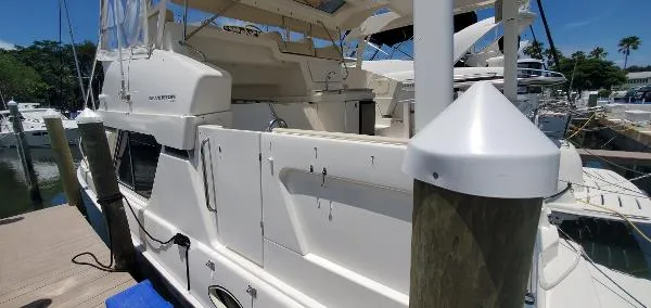 Slide: The Image of Silverton 392 Motor Yacht 2002 - 4
