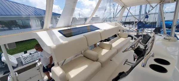 Slide: The Image of Silverton 392 Motor Yacht 2002 - 7